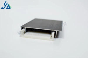 Faldilla d'alumini negre